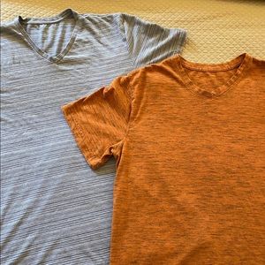 Bundle of 2 Men's Large V-Neck Heathered Popover Shirts
